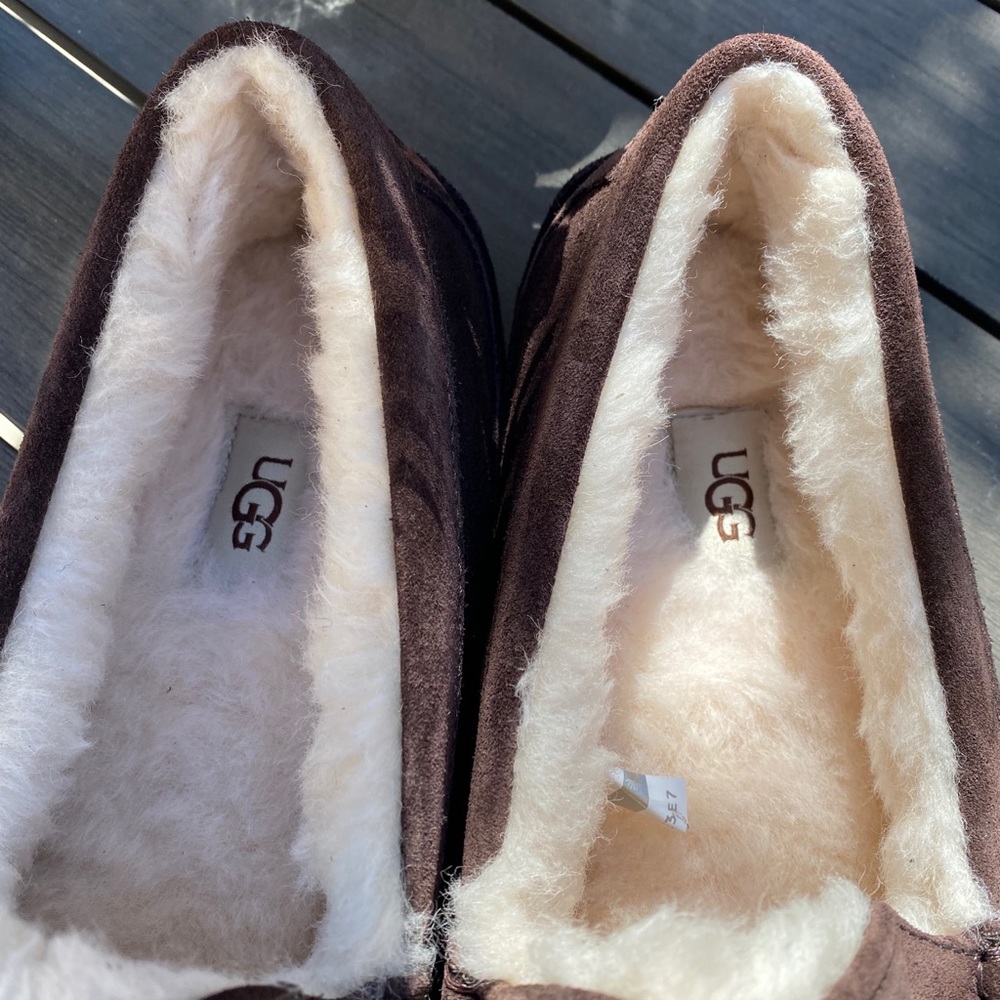New ugg slippers Size 12... - Picture 3 of 4